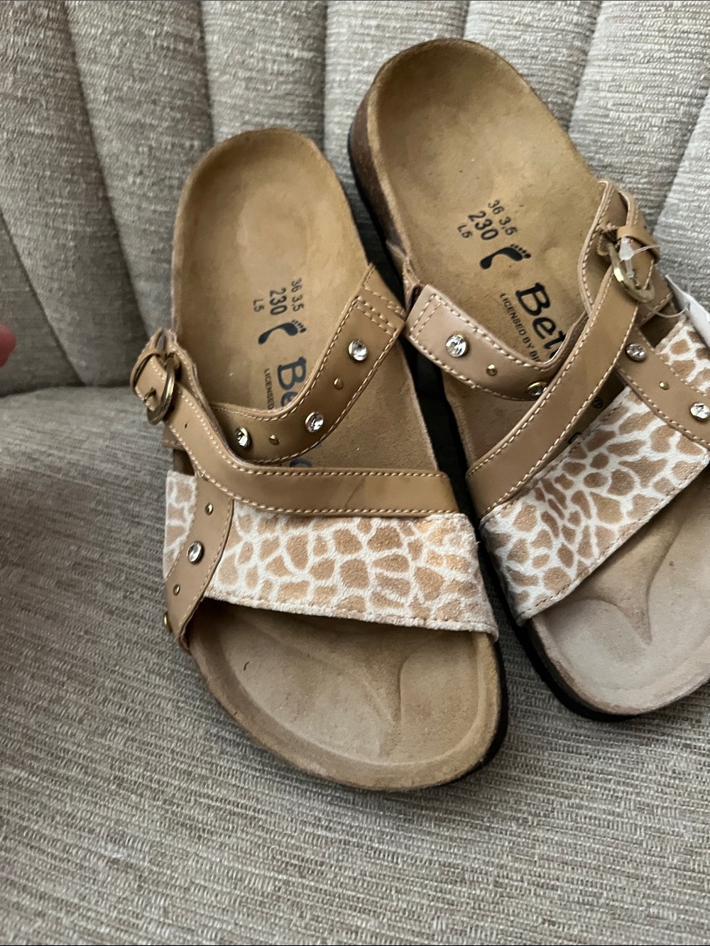 NWT Betula by Birkenstock  Women’s Tan Animal-Print Comfort Sandals